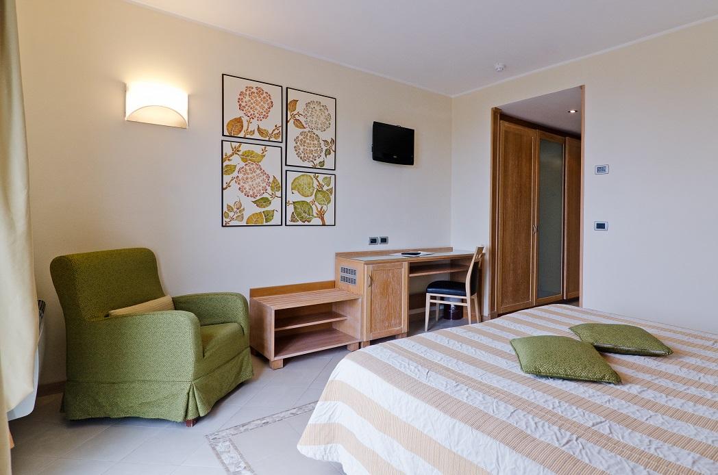 Castellaro Golf Resort Екстер'єр фото