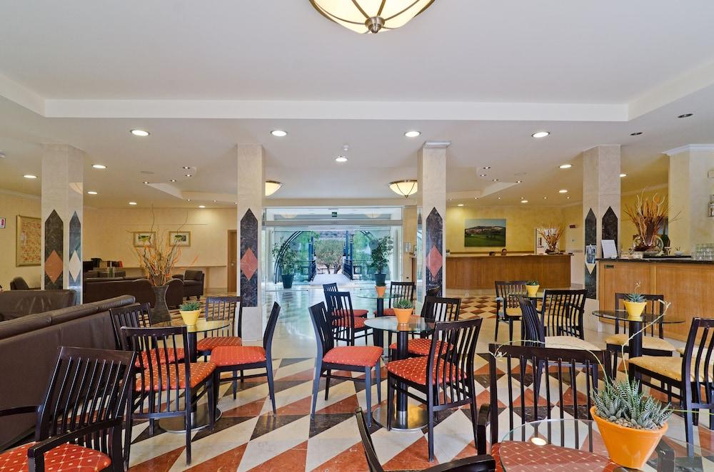 Castellaro Golf Resort Екстер'єр фото