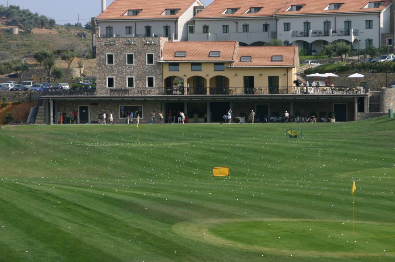 Castellaro Golf Resort Екстер'єр фото