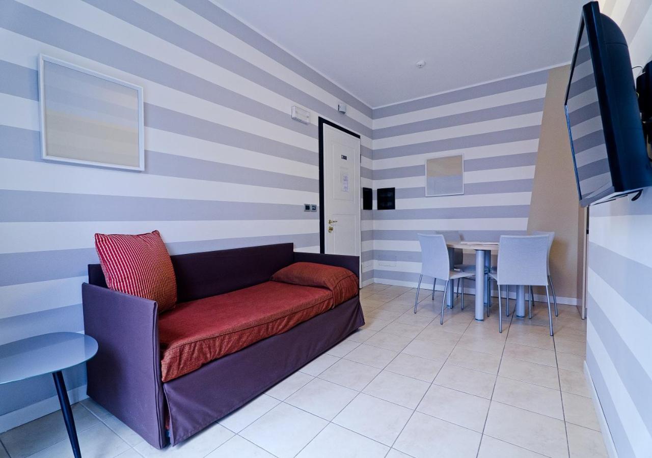 Castellaro Golf Resort Екстер'єр фото